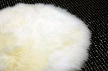 長毛ムートン　円形座布団クッションの画像