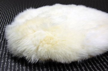 長毛ムートン　円形座布団クッションの画像