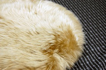 長毛ムートン　円形座布団クッションの画像