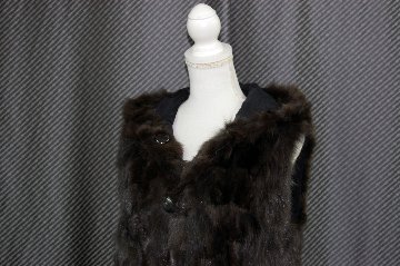 ロシアンセーブル＆シルク　リバーシブルフーディーロングベストの画像