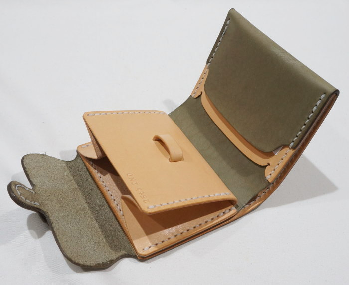C15AN-2ND-OLVxNT-2ND別注C15AN二つ折り財布-C15AN2ND-2ND別注黒羽（CROW：クロウ)-ハーフウォレット（ショートウォレット：二つ折り財布)の画像