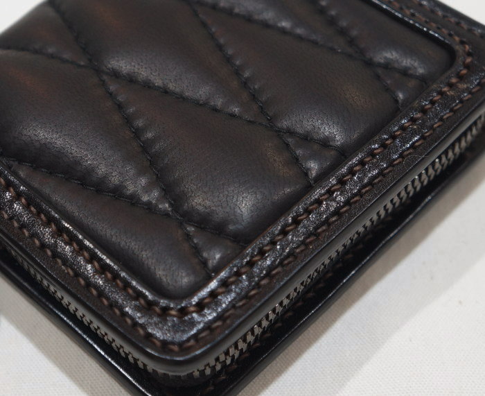 FN-WSZ4-7B5 BK ディアスキン キルティング ミニジップウォレット FNWSZ47B5 FLATHEAD フラットヘッドハーフウォレットの画像