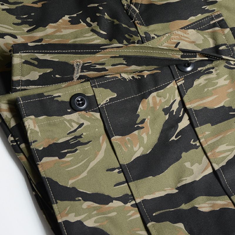DX100H CAMO ショートボトムDX100H DELUXEWARE デラックスウエアショートボトム デラックスウエアショートパンツ 短パン ハーフパンツ ワークショートパンツの画像