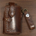旧商品スペシャルプライス！KHB-01S-ダークブラウン-手縫い携帯電話ケース01S-KHB01S-FLATHEAD-フラットヘッド携帯電話ケースー携帯ケース-STOCKBURG-ストックバーグの画像