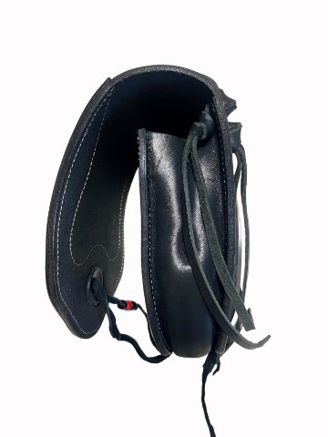 旧商品スペシャルプライス！M-MBB-ブラック-MMBB-REDMOON-レッドムーンメディスンバッグ・レッドムーンヒップバッグ レザーバッグの画像