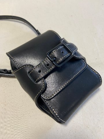 旧商品スペシャルプライス！RRR-MB-1-RRRメディスンバッグ1-RRRMB1-REDMOON-レッドムーン-レッドレッドレッドウエストバッグ レザーバッグの画像