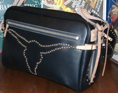 旧商品スペシャルプライス！VL-BB-LH-ブラック-VLロングホーン-VLBBLH-REDMOON-レッドムーンショルダーバッグの画像