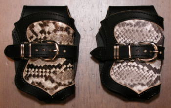現品限り50％OFF！TOSP-KK-BS-パイソン携帯ケースBK-TOSPKKBS-REDMOON-レッドムーンモバイルケース・ターゲットオブスペード携帯ケースの画像