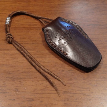 KC1-ADV-DB-CRレザーキーケース1-KC1AD-黒羽（CROW：クロウ)レザーキーホルダー・黒羽キーケースの画像