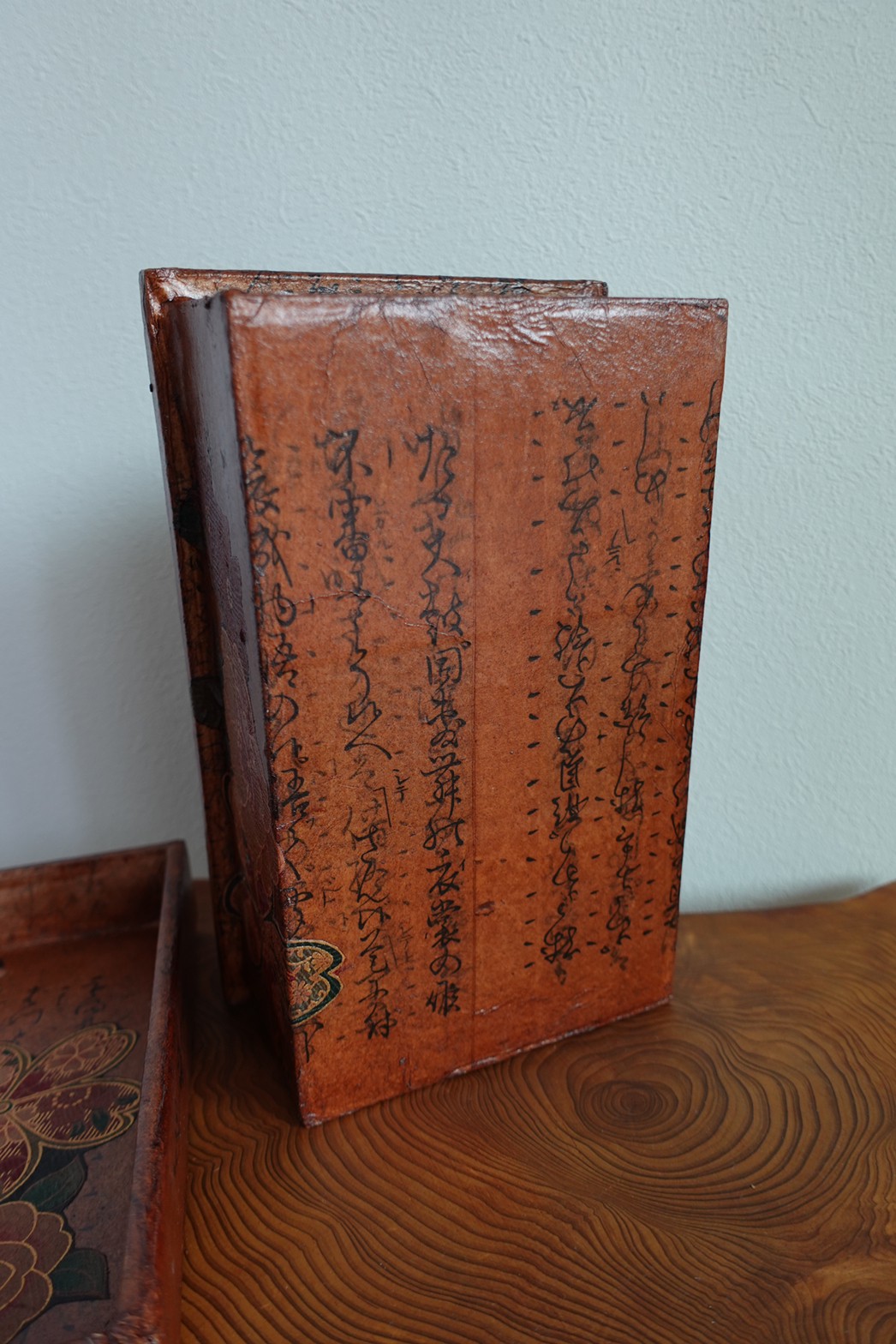 一閑張（いっかんばり）の箱の画像