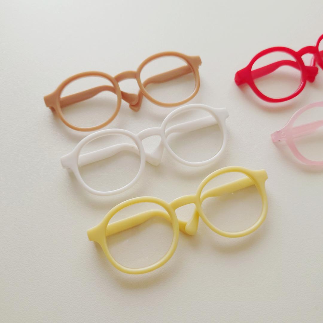 colorful glassesの画像