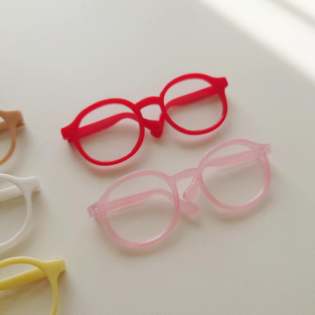 colorful glassesの画像