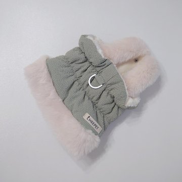 fur green one-pieceの画像