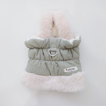 fur green one-pieceの画像