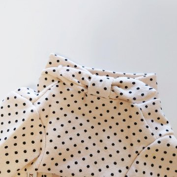 LASTベージュLのみ)Neck Ribbon ドット柄トップスの画像