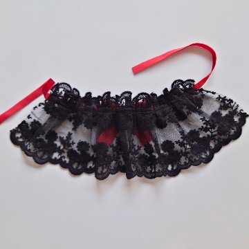 black lace collar画像