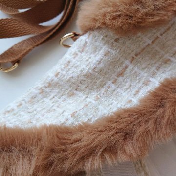 classical fur ponchoの画像