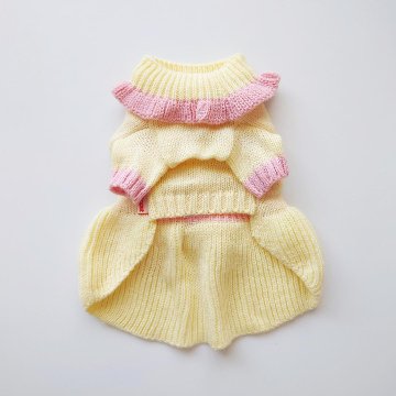 pink flower yellow knit one-pieceの画像