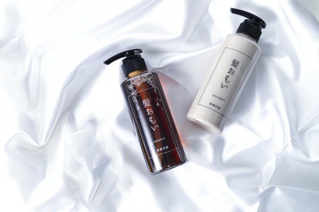 髪おもい シャンプー＆トリートメント ２点セットの画像