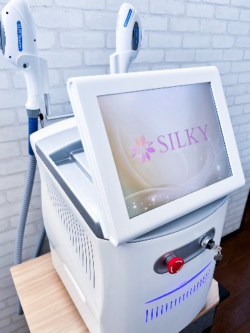 Silky脱毛機（SHR・E-light卓上型脱毛機） 日本製の画像