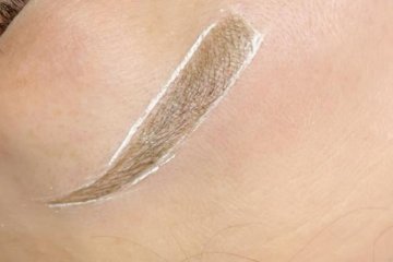アイブロウ マーカーペン 白色 ホワイト 5本　眉毛マッピング画像