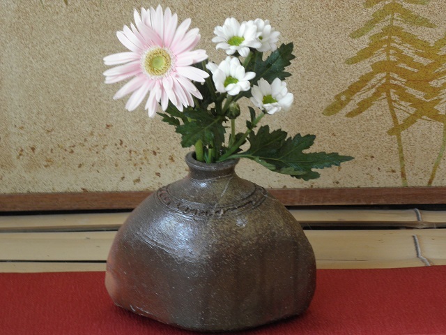 ha-54  焼締 　変形花入れ  文部大臣奨励賞受賞作家　荒川明作 木箱付きの画像