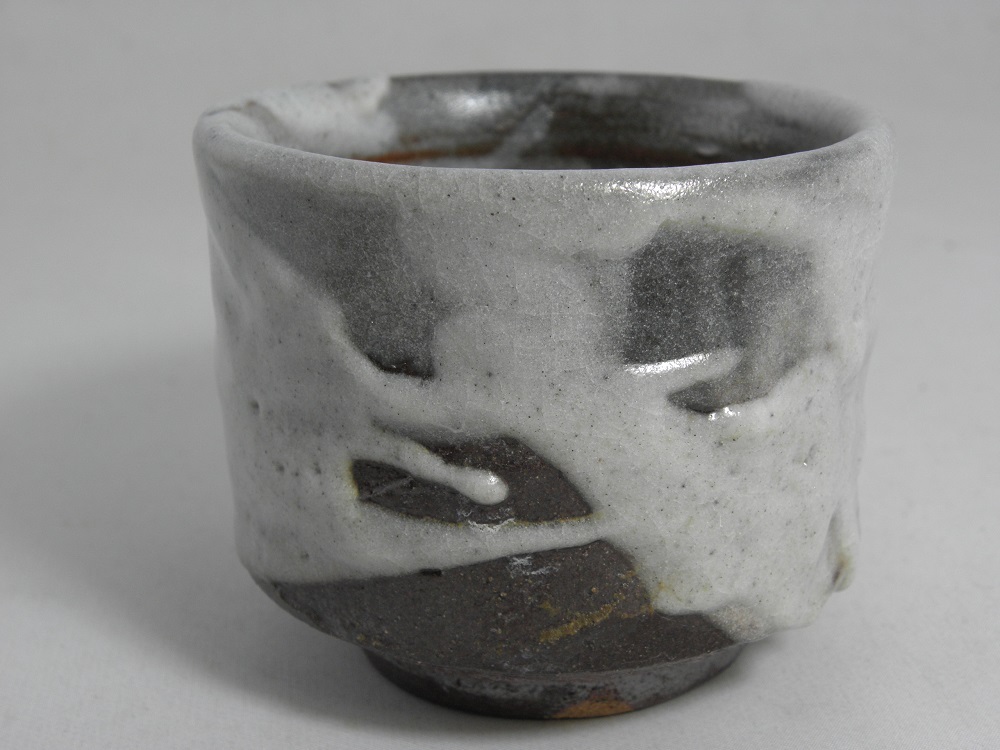 kyu-10　薪窯　鼠志野 湯のみ 文部大臣奨励賞受賞作家　荒川明作 木箱付きの画像