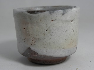 kyu-10　薪窯　鼠志野 湯のみ 文部大臣奨励賞受賞作家　荒川明作 木箱付きの画像
