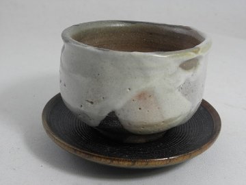 lyu-2 焼締 志野　丸湯のみ 文部大臣奨励賞受賞作家　荒川明作 木箱付きの画像