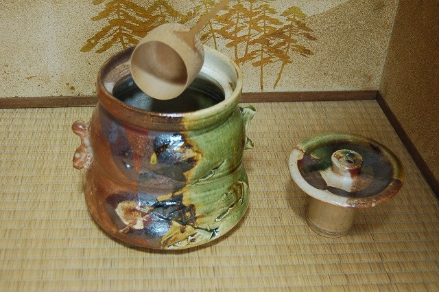 mi-22 鳴海織部水指  文部大臣奨励賞受賞作家　荒川明作 木箱付きの画像