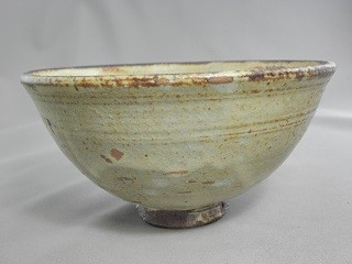 gch-10　　伊羅保　抹茶茶碗　文部大臣奨励賞受賞作家　荒川明作　木箱付き　の画像