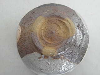 nch-6- 焼締志野焼 抹茶茶碗  文部大臣奨励賞受賞作家 荒川明作　木箱付き　送料無料、 こだわりのギフト 還暦祝い などの贈り物に最適  無料ラッピングの画像