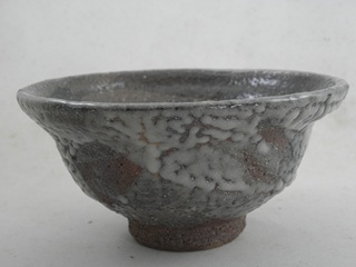 nch-8  極上唐津抹茶茶碗    文部大臣奨励賞受賞、茶陶賞作家 荒川明作　送料無料　木箱付き こだわりのギフト 還暦祝い などの贈り物に最適  無料ラッピングの画像