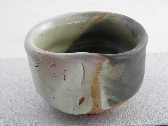 ngu-18 極上　鳴海織部ぐいのみ　 おちょこ 文部大臣奨励賞受賞作家 荒川明作　木箱付き こだわりのギフト 還暦祝い などの贈り物に最適  無料ラッピング　ngu-18の画像