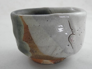 ngu-18 極上　鳴海織部ぐいのみ　 おちょこ 文部大臣奨励賞受賞作家 荒川明作　木箱付き こだわりのギフト 還暦祝い などの贈り物に最適  無料ラッピング　ngu-18の画像