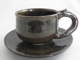nko-4 流金天目コーヒーカップ＆ソーサー　文部大臣奨励賞受賞  茶陶賞受賞　作家 荒川明作　化粧箱付き　送料無料、　 こだわりのギフト 還暦祝い などの贈り物に最適  無料ラッピング　の画像