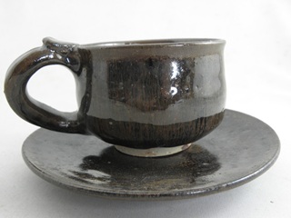 nko-4 流金天目コーヒーカップ＆ソーサー　文部大臣奨励賞受賞  茶陶賞受賞　作家 荒川明作　化粧箱付き　送料無料、　 こだわりのギフト 還暦祝い などの贈り物に最適  無料ラッピング　の画像