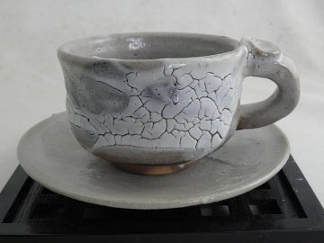 nko-5 志野焼 コーヒーカップ&ソーサー 文部大臣奨励賞受賞作家 荒川明作　化粧箱付き、送料当社負担、 こだわりのギフト 還暦祝い などの贈り物に最適  無料ラッピング　 nko-5の画像