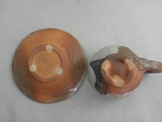 nko-6- 志野焼 コーヒーカップ ＆ソーサー 文部大臣奨励賞受賞作家  茶陶賞受賞　荒川明作 　送料無料、化粧箱付き こだわりのギフト 還暦祝い などの贈り物に最適  無料ラッピング　 nko-6の画像