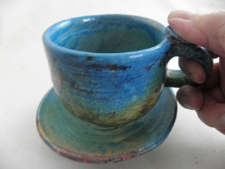 nko-9- 虹彩楽焼 珈琲杯 　陶芸作家 荒川明作　文部大臣奨励賞受賞、茶陶賞受賞　  化粧箱付き こだわりのギフト 還暦祝いなどの 贈り物に最適 【送料無料】nko-9-の画像
