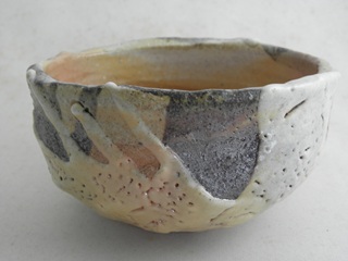 eg-1極上志野 抹茶茶碗   　文部大臣奨励賞受賞作家 　茶陶賞受賞　荒川明作　　木箱付き 　送料無料　こだわりのギフト 還暦祝い などの贈り物に最適  無料ラッピング　抹茶茶盌通販の画像