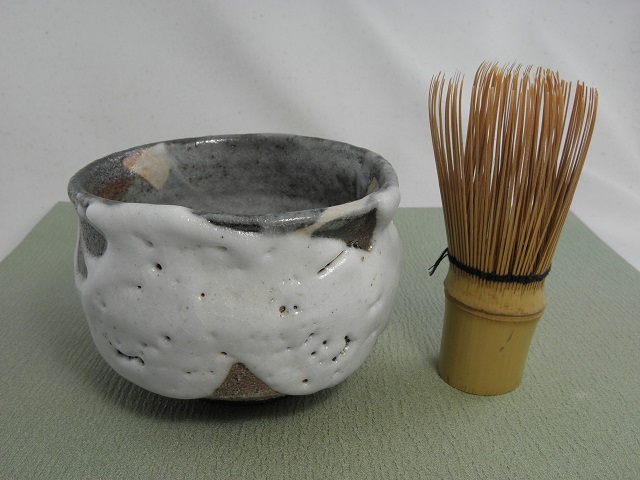 jch-8  鼠志野 抹茶茶碗  文部大臣奨励賞受賞作家　荒川明作 木箱付きの画像