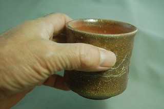 fyu-2 薪窯　焼締 湯のみ 文部大臣奨励賞受賞作家　荒川明作 木箱付きの画像