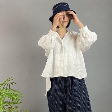 【近江の麻】バルーン袖のシャツブラウス　オフ白ちぢみの画像