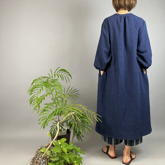 【備後絣】藍染め　綿麻　衿ギャザーワンピースの画像