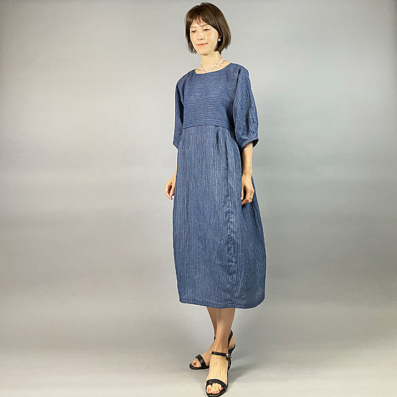 【近江の麻】バルーンワンピース　青細縞ちぢみの画像