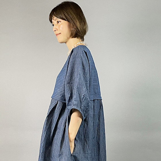 【近江の麻】バルーンワンピース　青細縞ちぢみの画像
