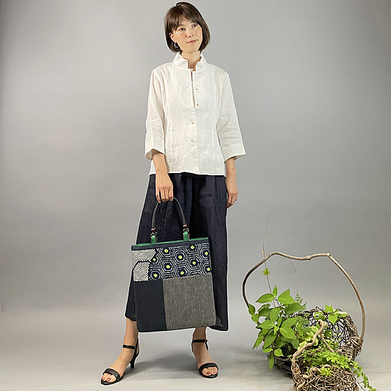 亀甲絞りのトートバッグ　　濃紺×グレー×グリーンの画像