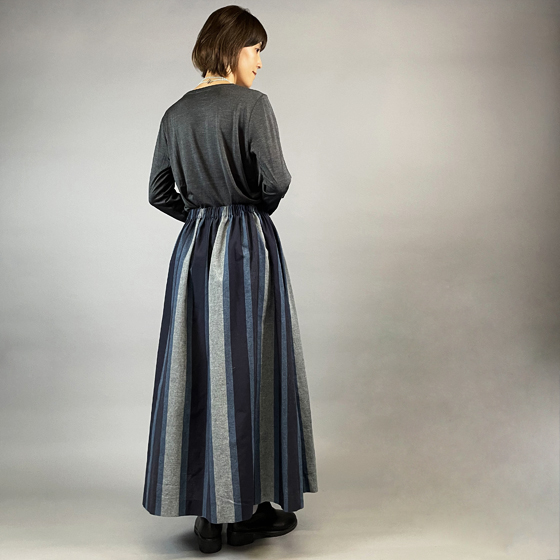 【亀田縞】ギャザースカート　紺グレー　太縞の画像