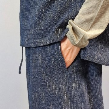 【備後絣】柿渋藍染め　ワイドパンツ　八分丈　シャンブレーの画像